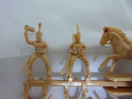HäT #8029 French Line Chasseurs Mounted Figures 1/72 Scales Box Set